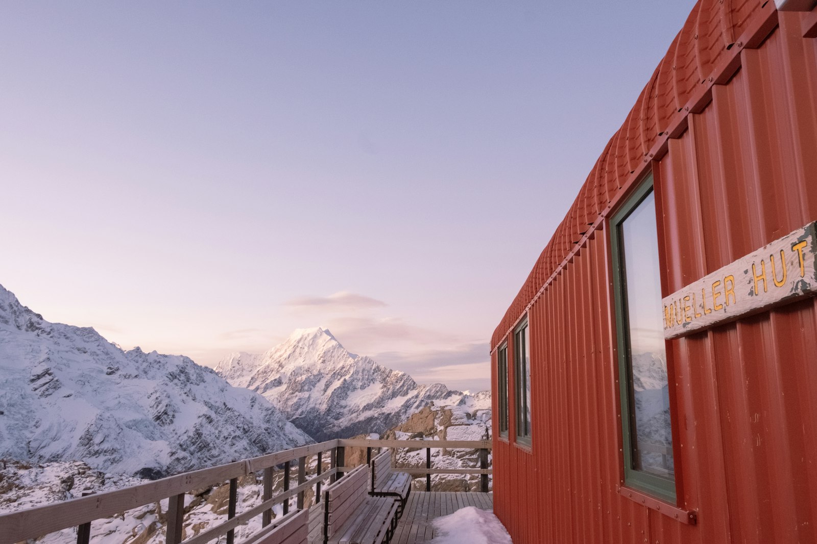 Mueller Hut: NZ's most popular alpine hut booking guide